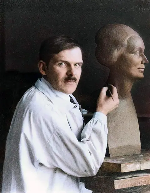 Olexander Archipenko working on Princess Matchabelli