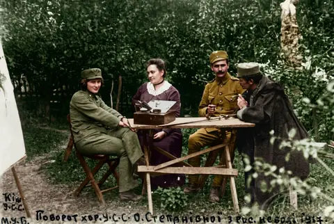Olena Stepaniv at the USS Kosh in Pisochna over the Dniester, September 1917