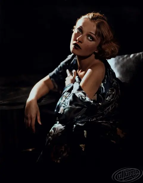 Anna Sten in Nana (1934), dark room