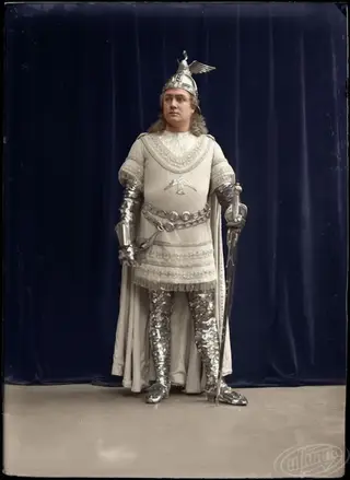 Modest Menczynski - Lohenrin
in the opera Lohenrin > by Richard Wagner. 1909
