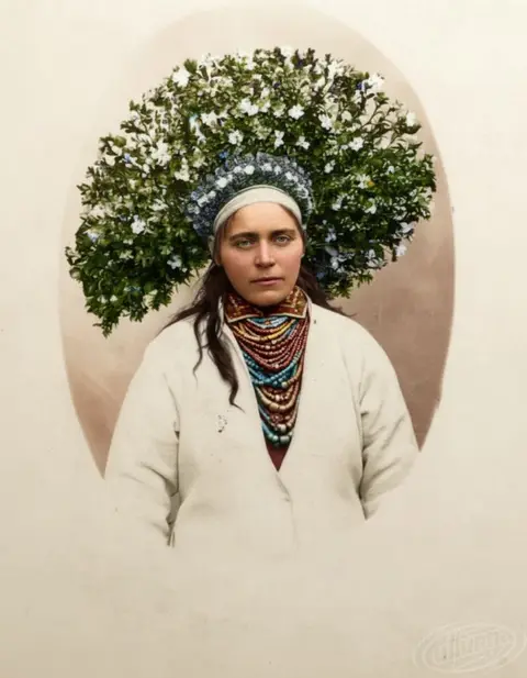 Bridesmaid from the area of Gródek Jagielloński in Volhynia, Poland (now Horodok, Lviv Oblast, Ukraine). 