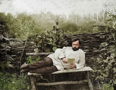Mykola Mikhnovsky in the garden